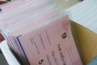 Cổ đông có quyền  xem xét, tra cứu, trích lục toàn bộ thông tin trong danh sách cổ đông, bao gồm cả cổ đông khác