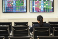 Thị trường chứng khoán phái sinh  chuẩn bị đi vào vận hành, đòi hỏi phải tăng cường công tác giám sát giao dịch chứng khoán