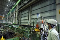 Cuộc cách mạng công nghiệp 4.0 đang đặt các doanh nghiệp công nghiệp trước những thách thức thay đổi to lớn. Ảnh: Đức Thanh