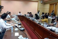 Thứ trưởng Bộ Y tế vẫn lo gian lận khi giảm thủ tục công bố phù hợp an toàn thực phẩm