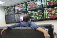 Thuế chứng khoán: Cần thoáng cho vốn chảy thông hơn