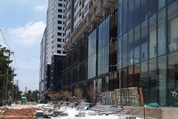 Khách hàng tố chủ đầu tư ép nhận nhà khi chưa đủ điều kiện bàn giao. Ảnh: Nnguyễn Thành