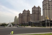 Những thành phố có đủ tiện ích cao cấp, chỉ thiếu con người. Ảnh: J Capital Research.