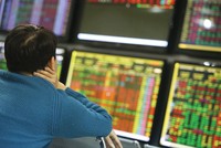 Mắc kẹt với cổ phiếu yếu kém