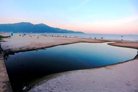 Tình trạng ô nhiễm các khu vực ven miển Đà Nẵng thời gian qua đã gây ảnh hưởng không nhỏ đến hoạt động giải trí của du khách khi đến thành phố này du lịch