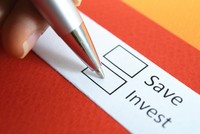 Giai đoạn hiện tại đòi hỏi nhà đầu tư phải cân nhắc kỹ hơn giữa bảo vệ tài sản và mạo hiểm kiếm tiền. Ảnh: Shutterstock.