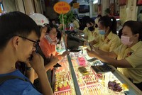 Thống kê thú vị tháng 7, khi giá vàng cao người dân bán nhiều hơn mua