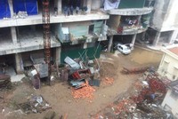 Hiện trường vụ việc rơi vận thăng chung cư 52 Lĩnh Nam (Hoàng Mai, Hà Nội) làm 3 công nhân thương vong. Ảnh: Vnexpress.net