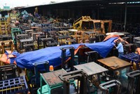 Năm 2015, Trung Quốc và Hàn Quốc là 2 thị trường nhập khẩu hàng hóa lớn của Việt Nam, với giá trị lên tới 77 tỷ USD