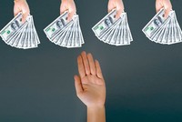 Tỷ giá trung tâm ngày 4/3 giảm mạnh, vàng rút ngắn chênh lệch với thế giới