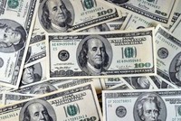 Tỷ giá trung tâm ngày 1/4 giảm thêm 7 đồng/USD, giá vàng giảm nhẹ