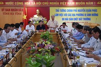 Thủ tướng Chính phủ Nguyễn Xuân Phúc làm việc với các địa phương bị ảnh hưởng do hiện tượng hải sản chết bất thường. Ảnh:VGP/Quang Hiếu