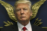 Nhiều người Mỹ đang muốn ông Trump công bố dữ liệu thuế của mình. Ảnh: Reuters