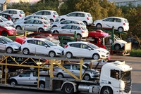 Nhập khẩu ô tô nguyên chiếc tăng mạnh, chủ yếu từ Thái Lan