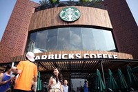 Mức giá cho một cốc Latte Starbucks cỡ lớn tại Việt Nam cao thứ 3 thế giới và gấp hơn 2 lần so với tại Mỹ.