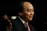 Thủ tướng Nguyễn Xuân Phúc phát biểu tại Hội nghị Tương lai châu Á sáng 5/6. Ảnh: Reuters.