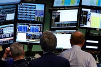 Lãi suất Libor sẽ bị khai tử sau năm 2021. Ảnh: Bloomberg
