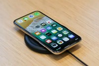 Một số thông tin cho biết Apple gặp khó khăn trong quá trình sản xuất iPhone X.