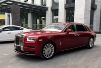 Phantom thế hệ thứ VIII bản EWB lăn bánh tại Hà Nội.