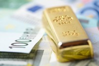 Giá vàng hôm nay ngày 28/8: Vàng thế giới leo cao, trong nước lại trái chiều