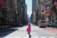 Một đại lộ tại Manhattan hôm 27/3. Ảnh: AFP.