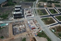 Giá đất nền tại TP.HCM đắt gấp đôi so với các khu vực vệ tinh. Ảnh: Lê Toàn.