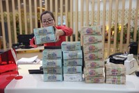 Ngân hàng đẩy mạnh cho vay nhằm đáp ứng cầu vốn tăng cao dịp kinh doanh cao điểm cuối năm.