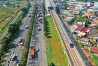 Bất động sản dọc theo tuyến metro số 1 đang tăng cả về nhu cầu lẫn mặt bằng giá. Ảnh: Lê Toàn.