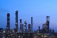 Công nhân lọc dầu của Mỹ bãi công, giá dầu lại chao đảo