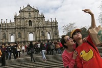 Dân Trung Quốc đẩy mạnh “chuyển tiền” ra nước ngoài