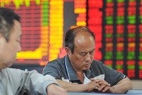 Chứng khoán Việt Nam “sập sàn”, còn châu Á bán tháo mạnh nhất kể từ 2016