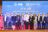 Ngân hàng thương mại cổ phần Quân Đội MB - Chi nhánh Sở Giao dịch và Công ty TNHH Tổ hợp y tế Phương Đông đã tổ chức lễ ký kết hợp đồng tín dụng tài trợ Dự án 'Trung tâm chăm sóc sức khoẻ người cao tuổi Phương Đông'