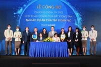 Đại diện Sacombank và Tập đoàn FLC ký kết hợp tác