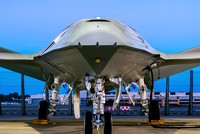 Máy bay không người lái MQ-25 mới được giới thiệu.