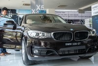 Tổng cục trưởng Hải Quan cho biết số lợi bất chính trong vụ buôn lậu của nhà nhập khẩu BMW được chuyển ra nước ngoài.