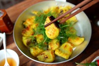 Ăn gì, chơi đâu ở quê tiền đạo Quang Hải?