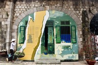 Ngắm tranh bích họa trên những vòm cầu phố Phùng Hưng