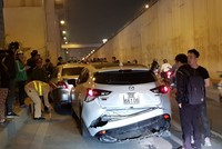 Bốn ôtô đâm liên hoàn trong hầm chui ở Hà Nội