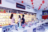 FPT giảm tỷ lệ sở hữu tại FPT Trading và FPT Retail, để tập trung vào mảng kinh doanh truyền thống là công nghệ. Ảnh: Đức Thanh