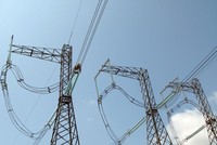 Do nhu cầu tăng nhanh, nên việc đảm bảo đủ điện năng cho nền kinh tế đang là một thách thức đối với ngành điện. Ảnh: Đức Thanh