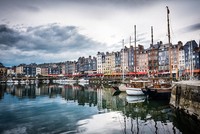 Du thuyền dọc sông Seine khám phá nước Pháp thơ mộng