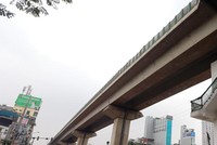 Cần tiếp tục tập trung đôn đốc, kiểm tra, đẩy nhanh tiến độ các dự án đầu tư công. Trong ảnh: Dự án đường sắt trên cao Cát Linh - Hà Đông (Hà Nội). Ảnh: Đ.T