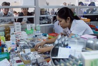 Hoạt động mua sắm thuốc, mua sắm vật tư thiết bị y tế đang có tín hiệu gia tăng.