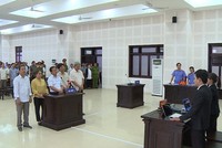 Phiên sơ thẩm lần thư 4 vụ án buôn gỗ lậu kéo dài 7 năm vừa kết thúc chiều nay (23/8) sau gần 10 ngày xét xử tại TAND TP. Đà Nẵng.