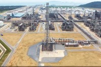 Đi vào hoạt động từ tháng 6, Lọc hóa dầu Nghi Sơn đã ngay lập tức đẩy chỉ số sản xuất công nghiệp ngành dầu mỏ tăng vọt. Ảnh: Đức Đồng