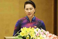 "Phiên chất vấn chính là thể hiện sự giám sát của Quốc hội nhằm chỉ ra những vướng mắc, tồn tại, bàn thảo các giải pháp tháo gỡ, để thực hiện tốt các nhiệm vụ đề ra”, Chủ tịch Quốc hội cho biết.