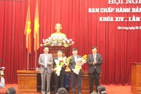 Bí thư Quảng Ninh Nguyễn Văn Đọc và Chủ tịch UBND tỉnh Quảng Ninh Nguyễn Đức Long chúc mừng đòng chí Nguyễn Xuân Ký và đồng chí Ngô Hoàng Ngân.