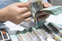 Lãi suất biến động cuối quý I, NHNN bơm thêm tiền hạ nhiệt