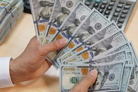 Dù chịu áp lực, Fed không vội vã điều chỉnh lãi suất