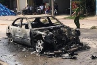 Xe trơ khung sau khi lửa được dập tắt. Ảnh: CTV.